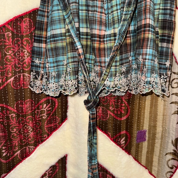 Y2K Papaya Multicolor Plaid Tank Top with Lace Trim - Picture 5 of 6